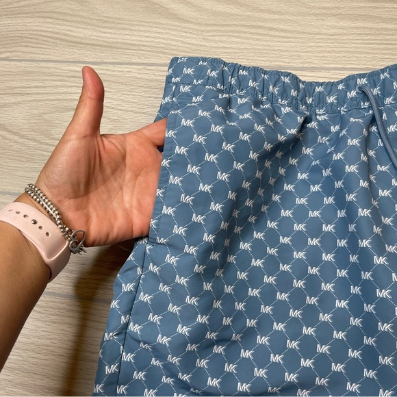 Michael Kors Mid Length Blue White MK Logo Swim Lined Shorts Trunks Mens Size L - Picture 9 of 13